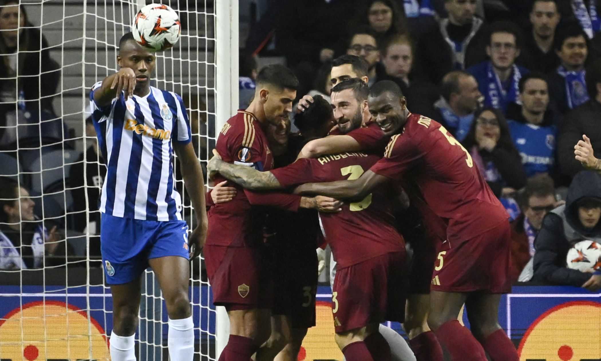 Porto-Roma LIVE 0-1: miracolo di Svilar su Moura, occasione per Pellegrini