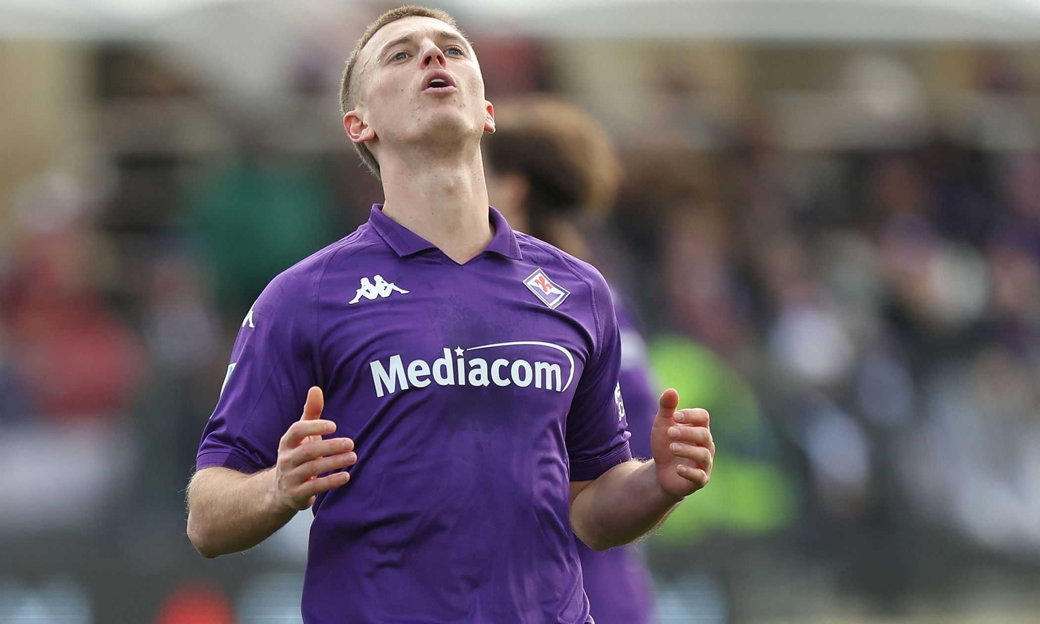 Fiorentina, Gudmundsson: "Stagione di alti e bassi, ma ora sono al top. A Firenze manca solo il mare"