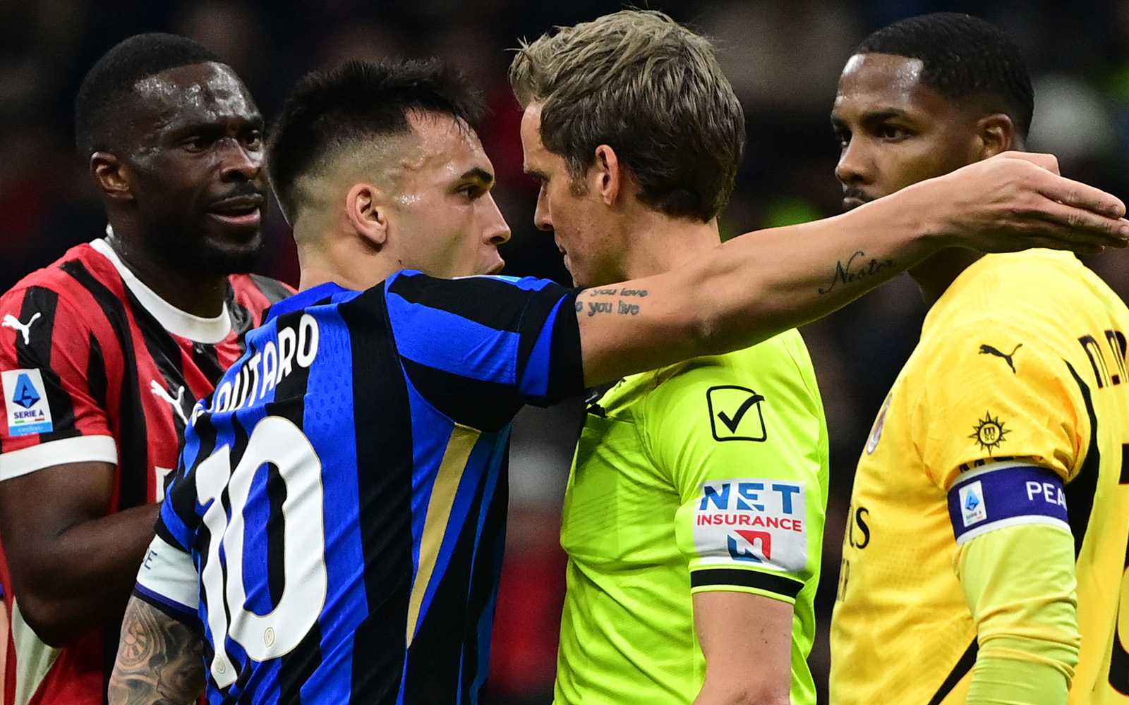 Milan-Inter, la MOVIOLA: annullati 3 gol a Lautaro e Dimarco. Chiesti 3 rigori, dubbio il contatto Pavlovic-Thuram