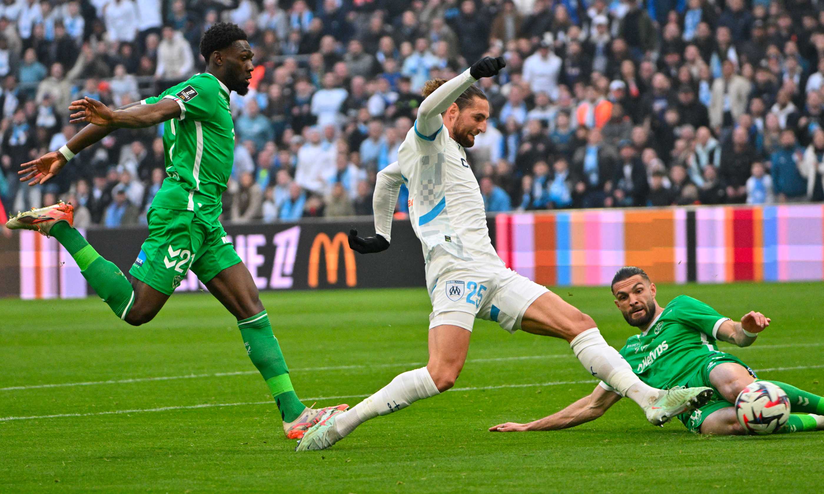 Rabiot completa la cinquina del Marsiglia di De Zerbi, il Monaco ne fa 7, PSG ok senza Donnarumma