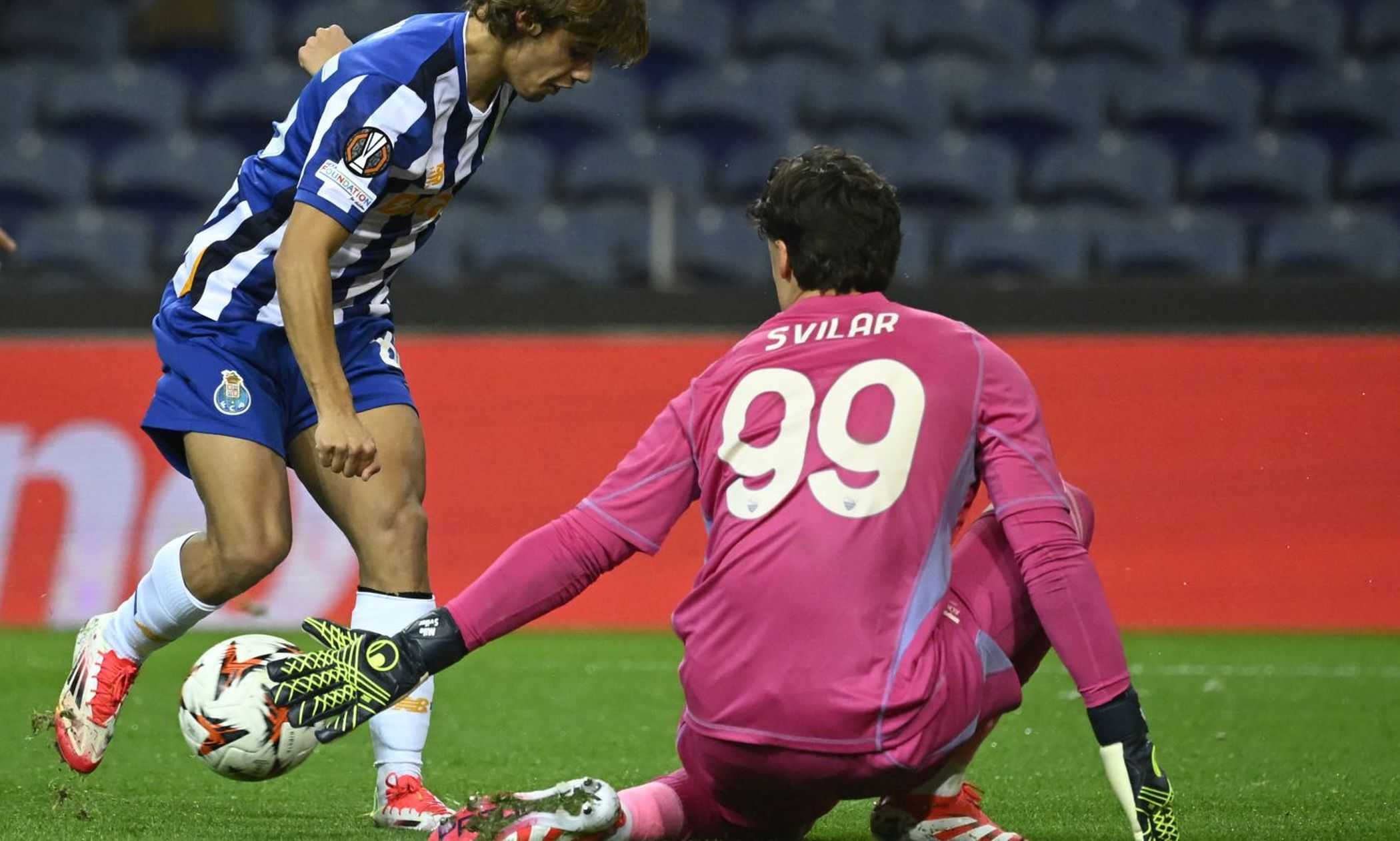 Porto-Roma LIVE 0-0: Cristante decisivo in chiusura su Mora, ci prova Dybala