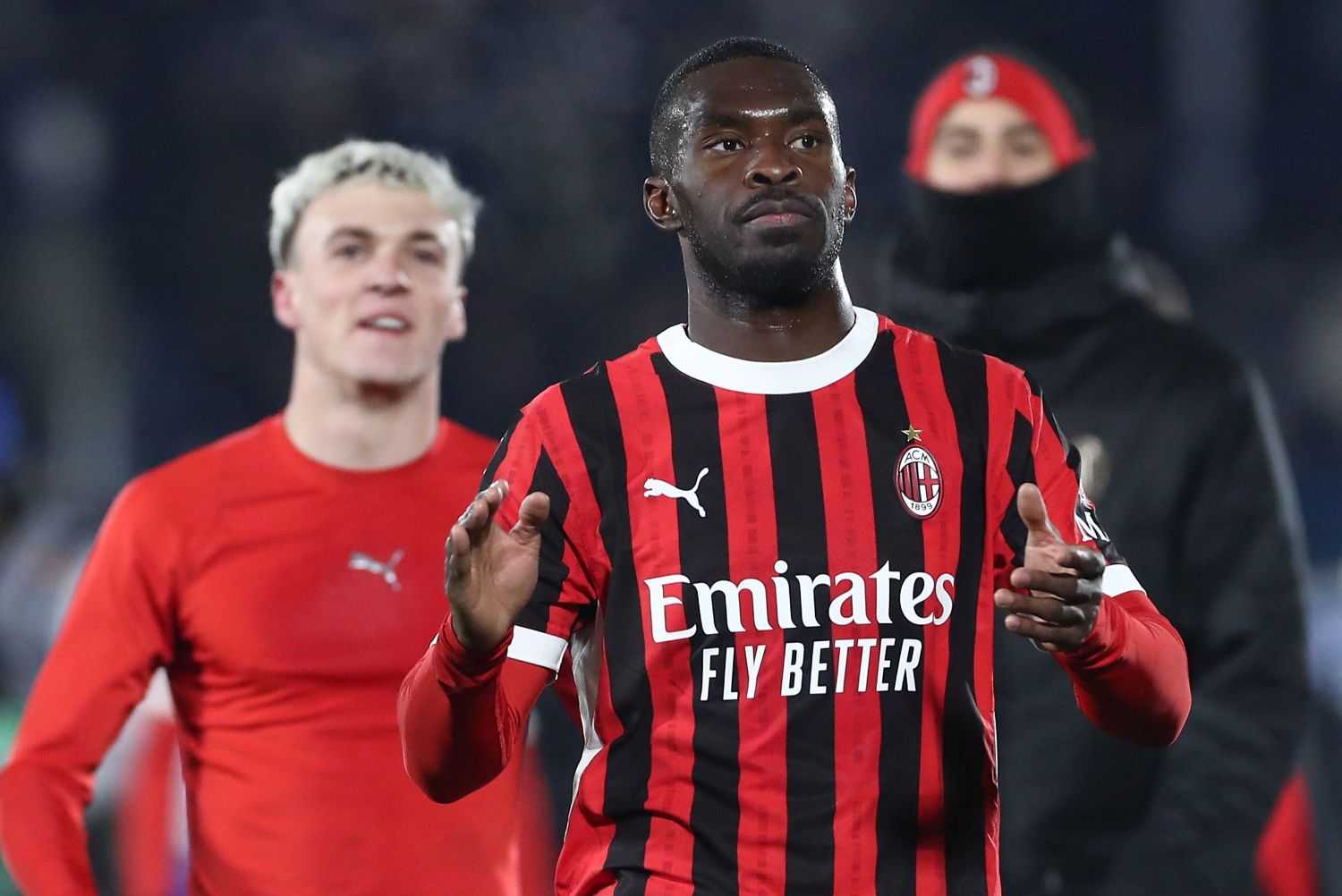 Milan, Conceiçao su Tomori: "Il mercato? Se deve giocare il derby lo farà"