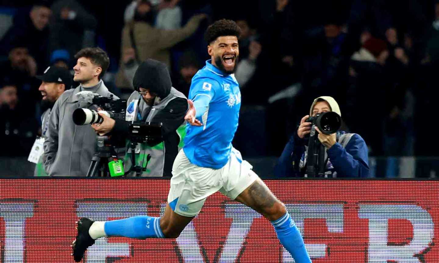 Il Napoli agguanta l'Inter nel finale: Dimarco e Billing in gol, parità nella sfida Scudetto 