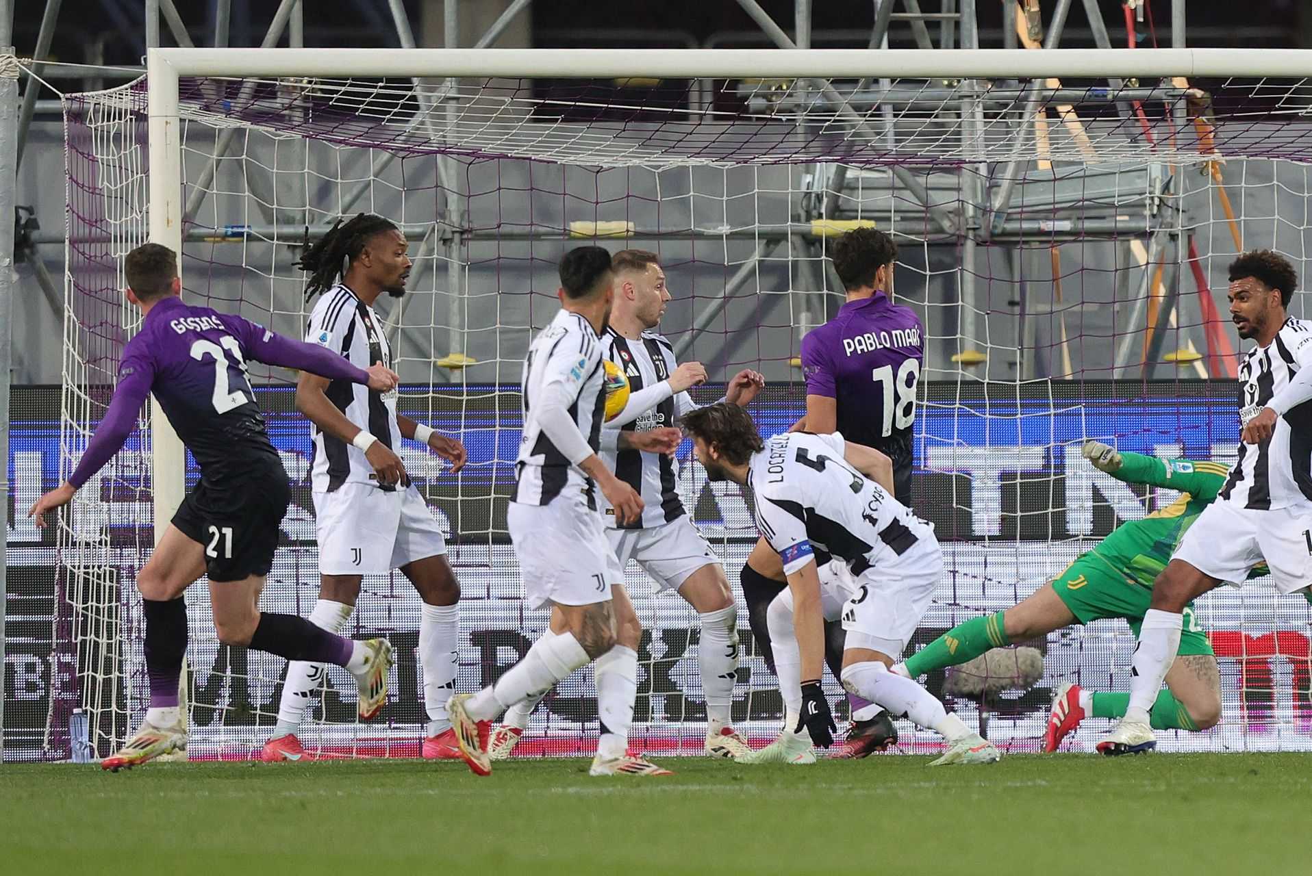 Fiorentina, solo una multa per la coreografia contro la Juventus