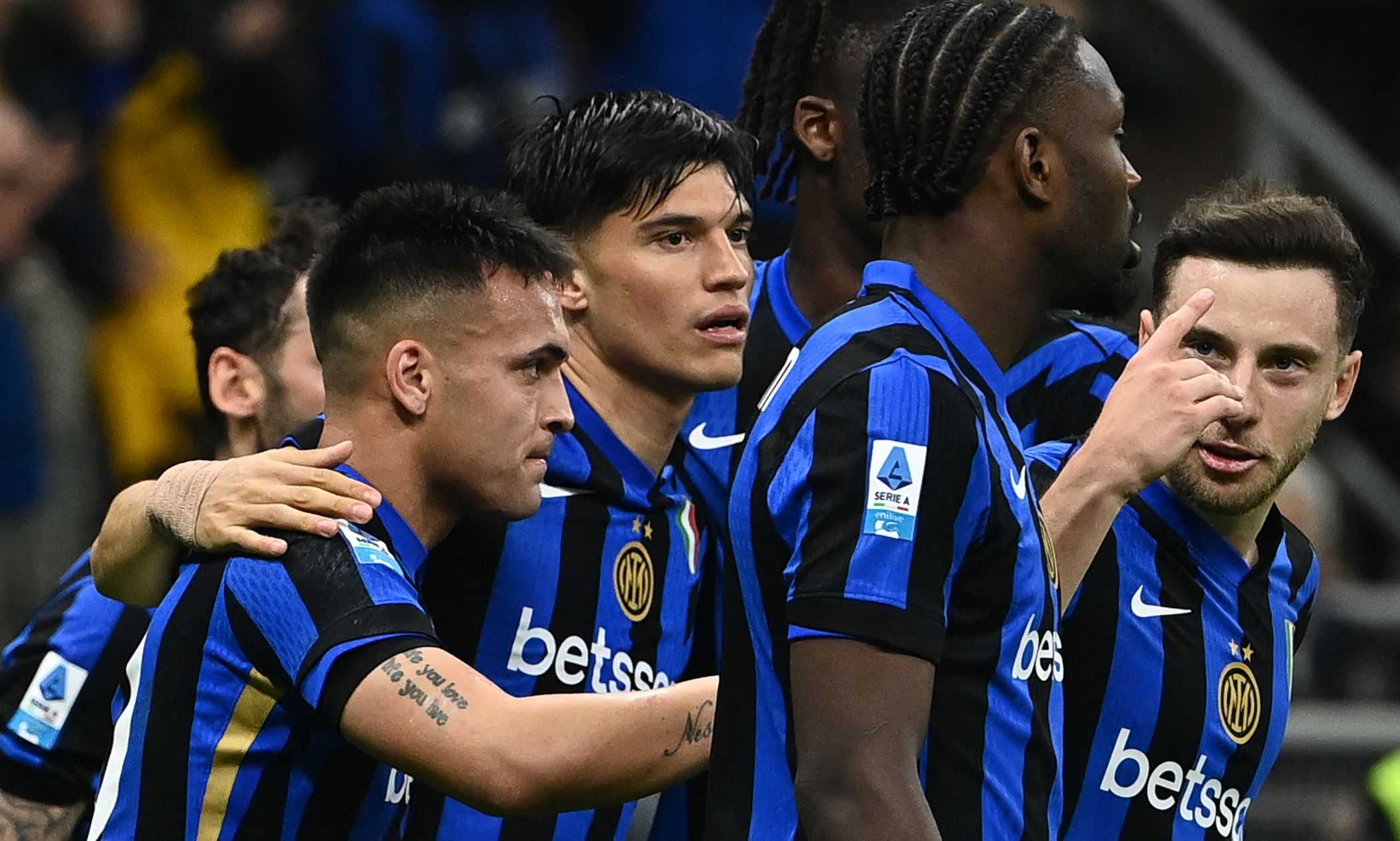 A San Siro torna la pazza Inter! Rimonta da 0-2 a 3-2 con il Monza, Inzaghi a +4 sul Napoli