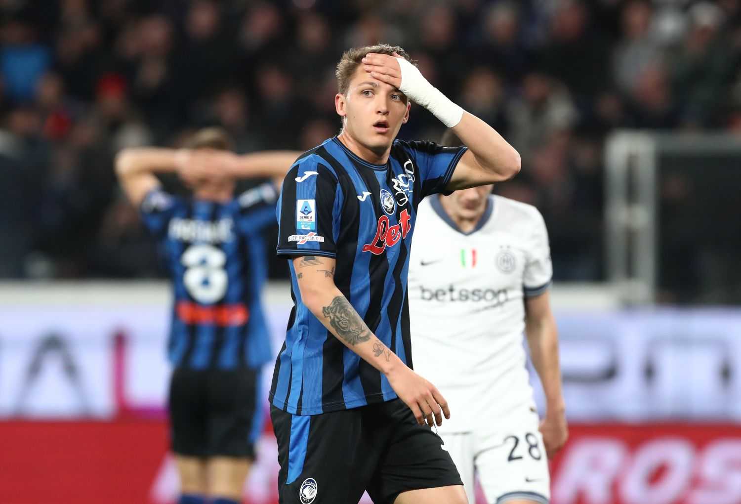 L'Inter a segno contro l'Atalanta dopo lo stop per un malore ad un tifoso: cos'è successo e il precedente con l'Udinese