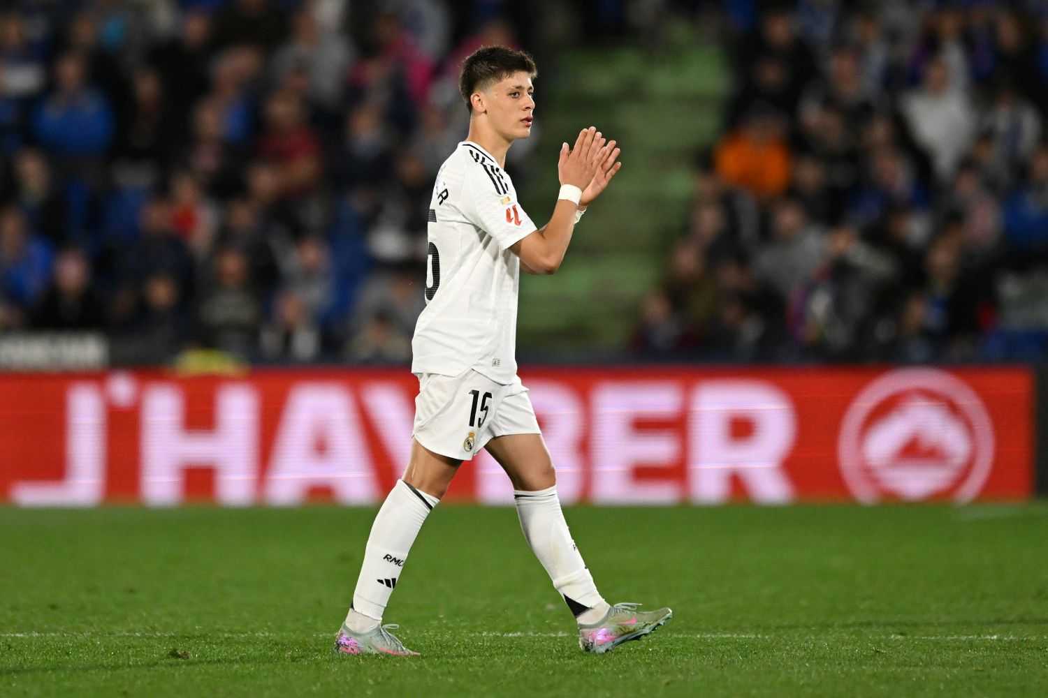 Il Real Madrid non si arrende: Guler affonda il Getafe e torna a -4 dal Barcellona
