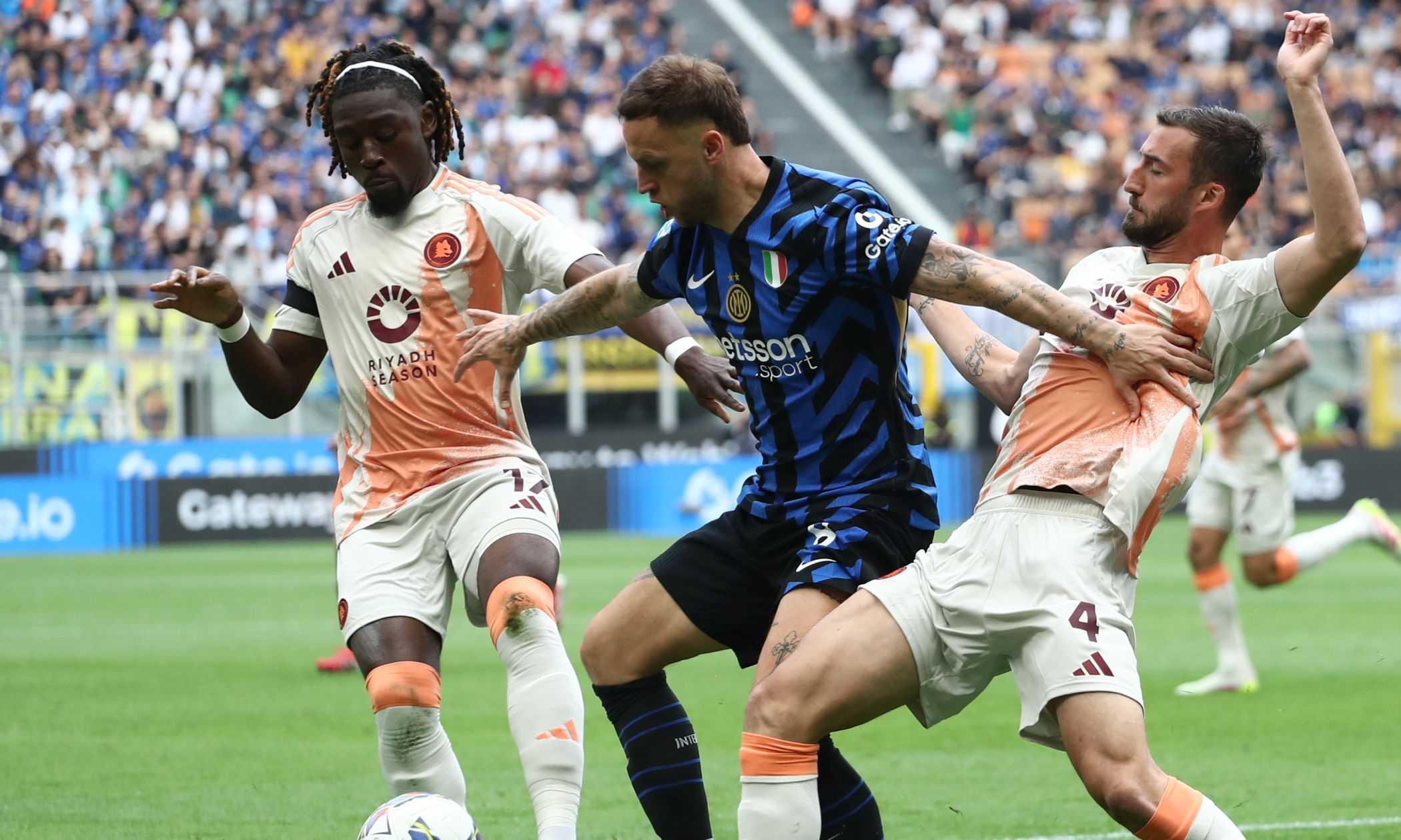 Inter-Roma LIVE 0-1: Soulé! Cristante si divora il raddoppio e Carlos Augusto salva sulla linea di porta su Shomurodov