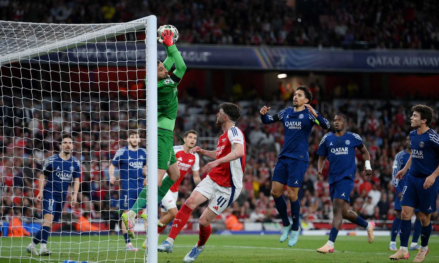Arsenal-Psg, errore di Donnarumma e pareggio di Merino: l’arbitro annulla per fuorigioco