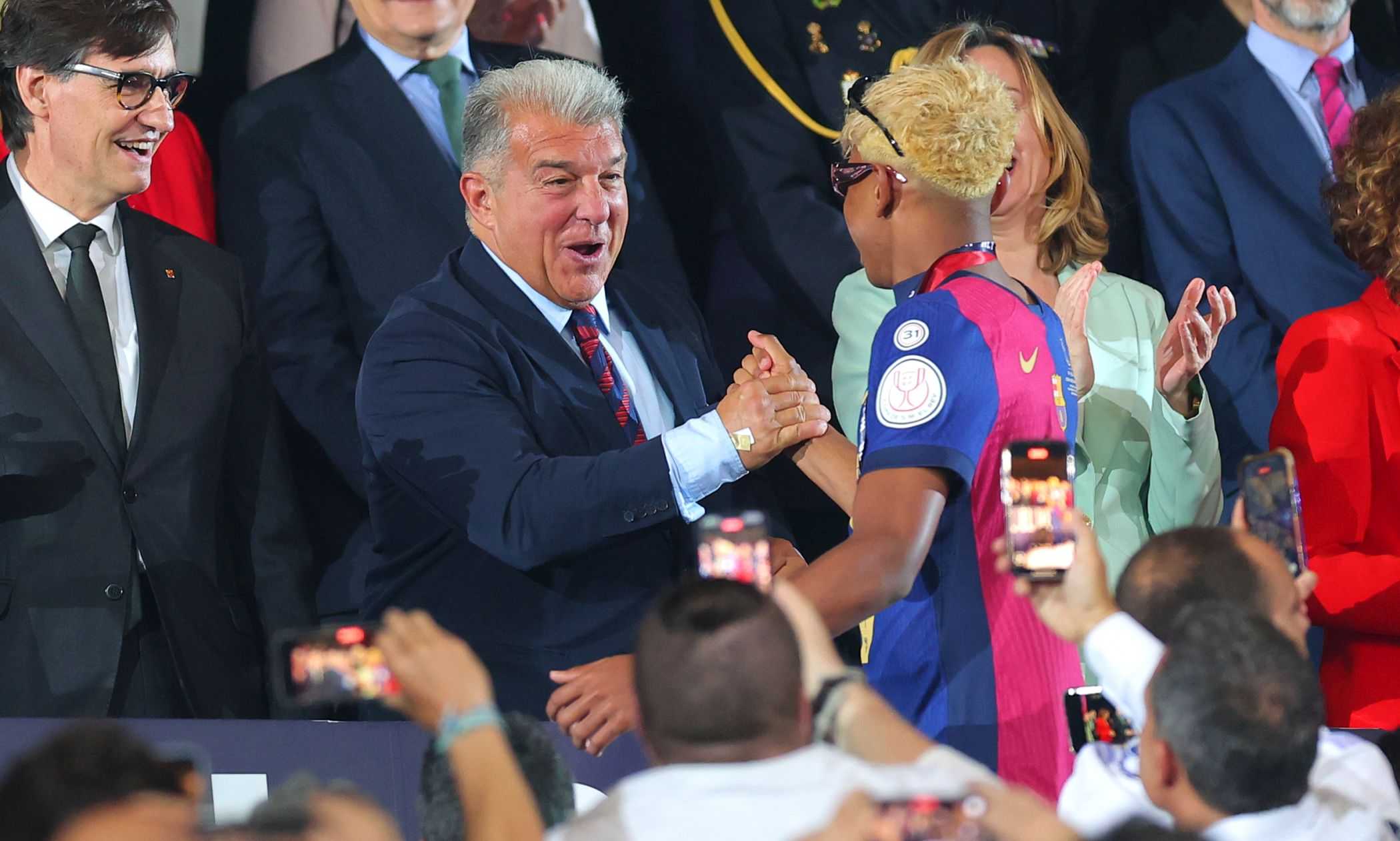 Barcellona, Laporta avvisa l'Inter: "Siamo già in modalità Champions. Piena fiducia"