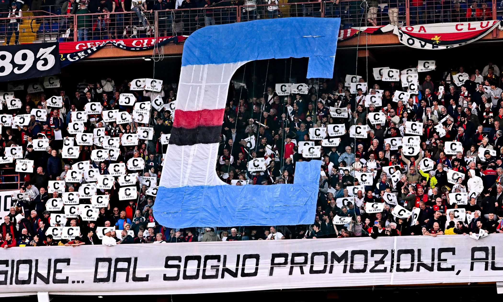 Genoa-Atalanta, striscioni sfottò dei tifosi rossoblù per la retrocessione in C della Sampdoria