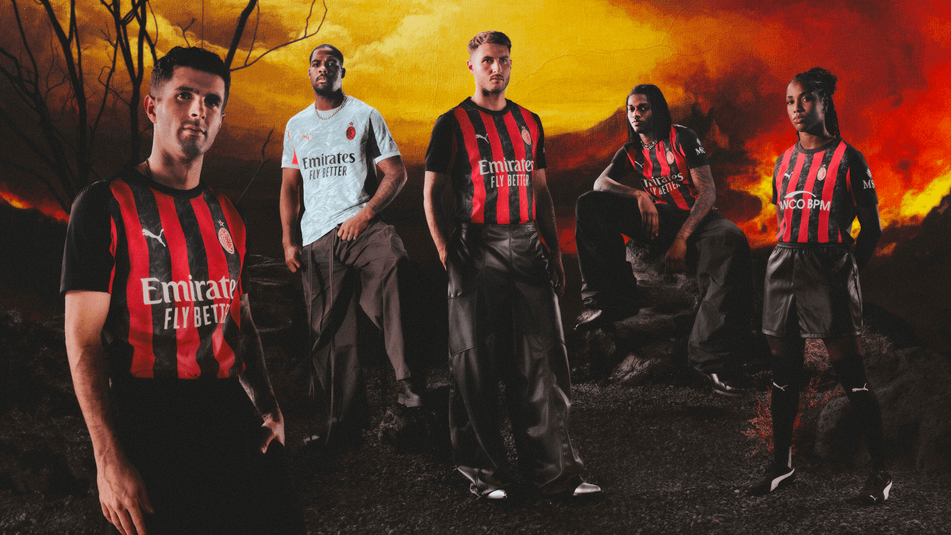 Milan, ecco la nuova maglia 2025/26: "un kit infernale". Maignan e Theo in foto, l'esordio col Monza