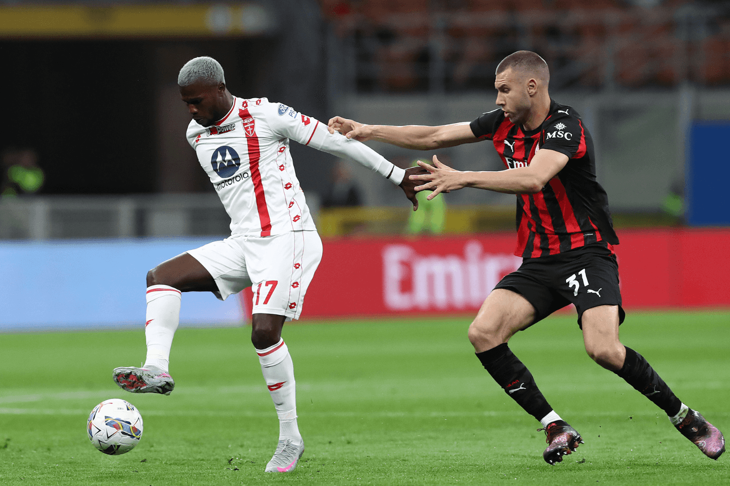 Milan-Monza LIVE 0-0: rossoneri vicini al goal con Joao Felix e Pavlovic