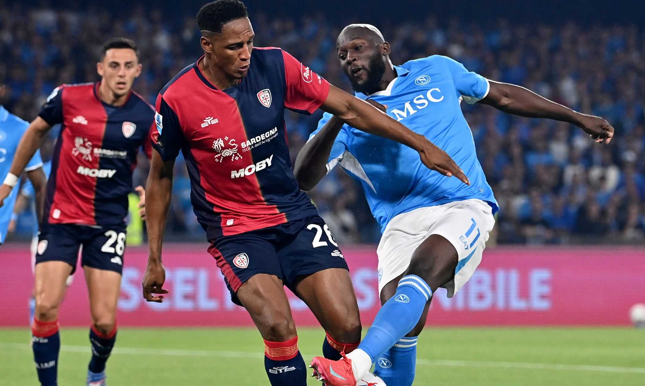 Napoli-Cagliari LIVE 0-0: salvataggio in extremis di Mina su Lukaku