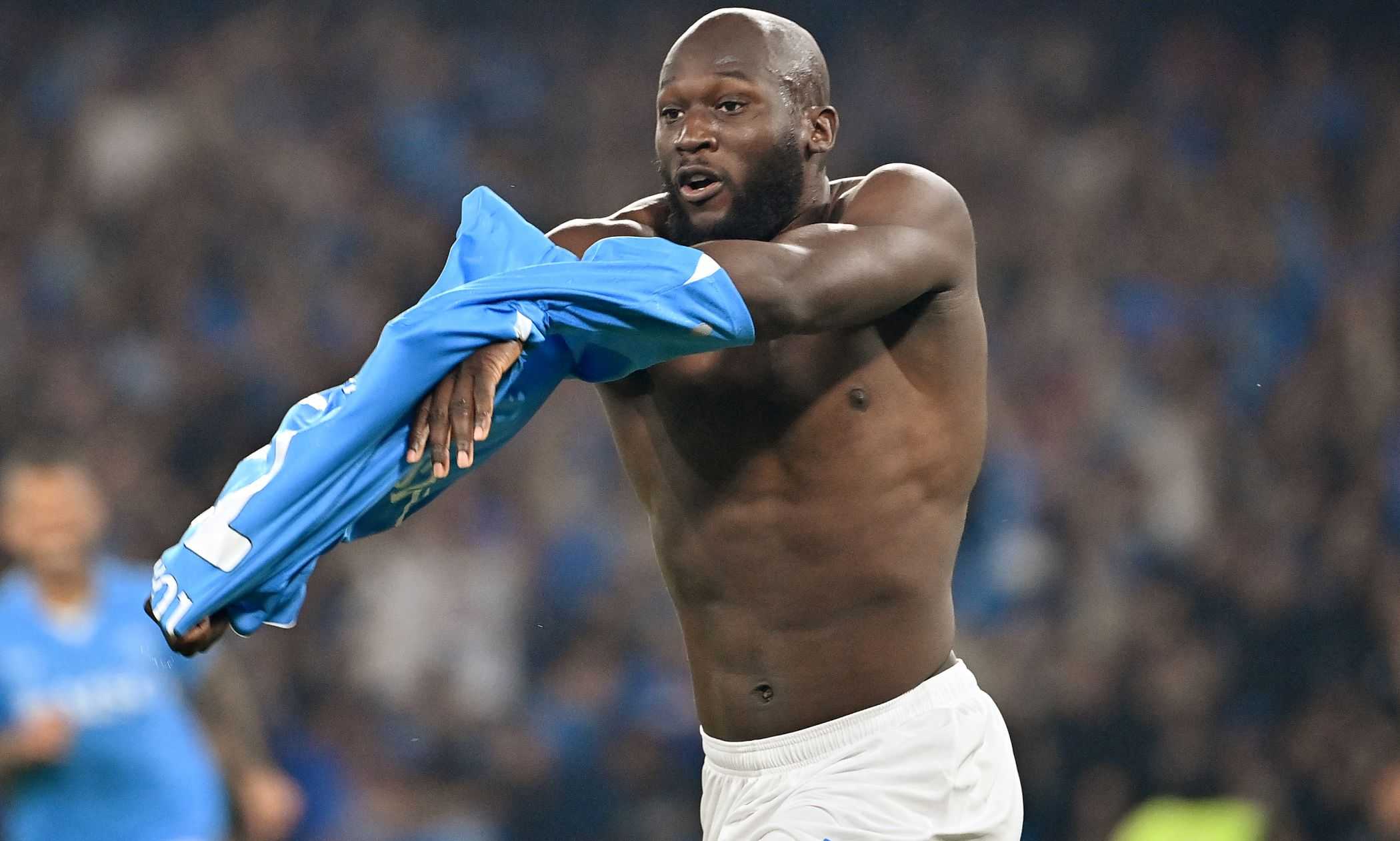 Il Napoli è campione d'Italia per la quarta volta nella storia! 2-0 al Cagliari, Conte vince lo Scudetto