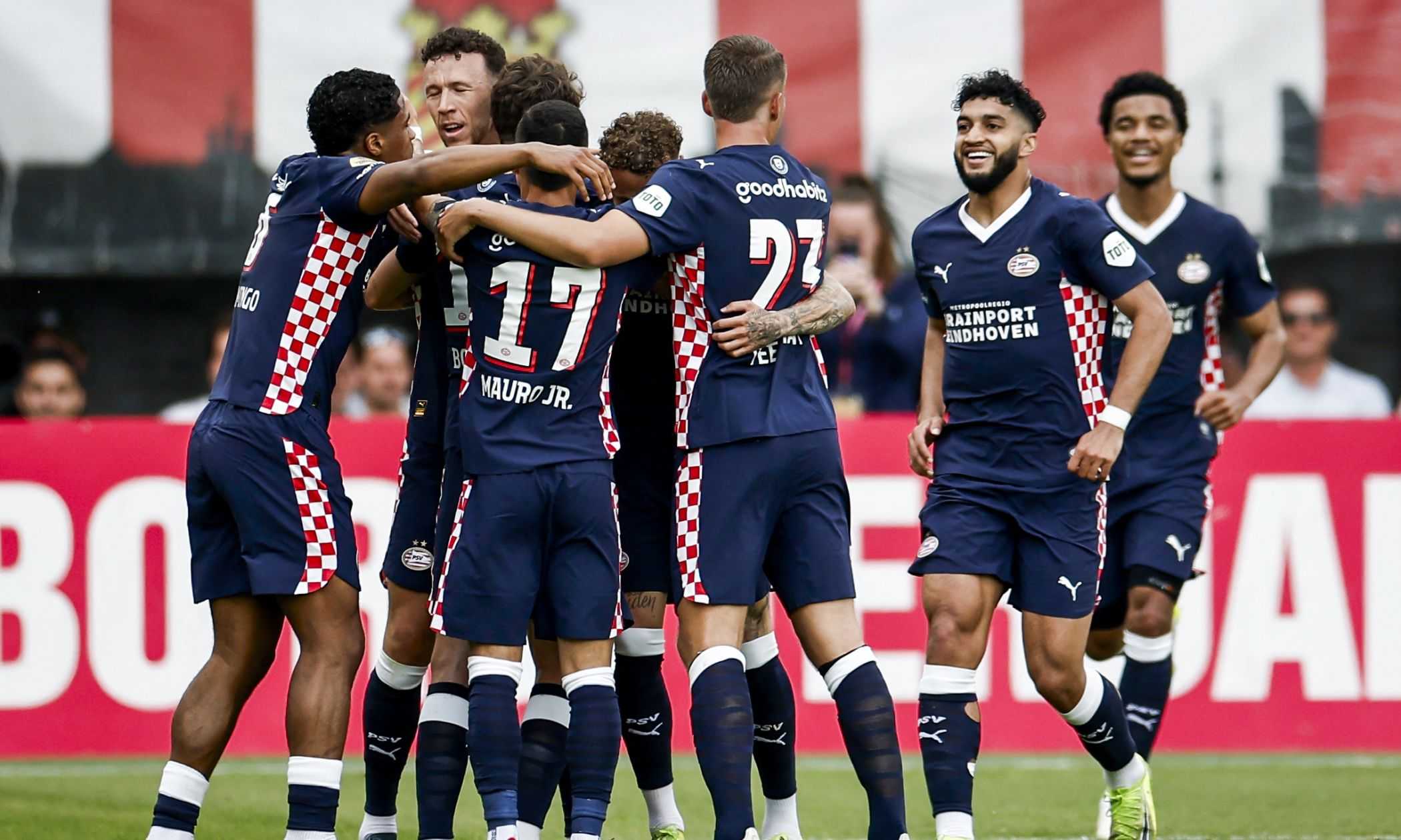 Il PSV è campione d'Olanda! Rimonta folle sull'Ajax di Farioli che ha perso 10 punti in 4 partite