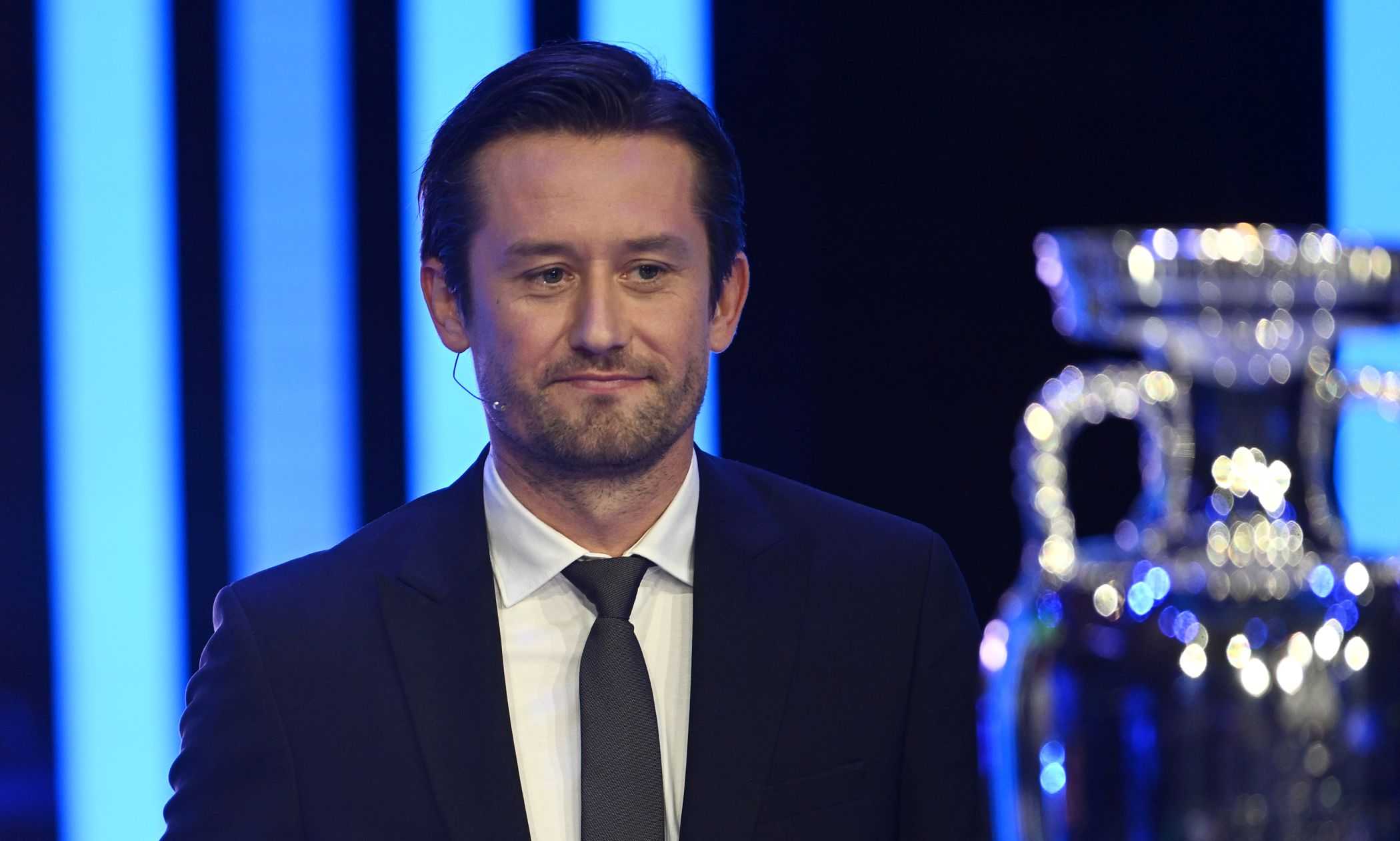 L'ex Arsenal Rosicky ricoverato per problemi cardiaci: sospende l'attività da ds dello Sparta Praga