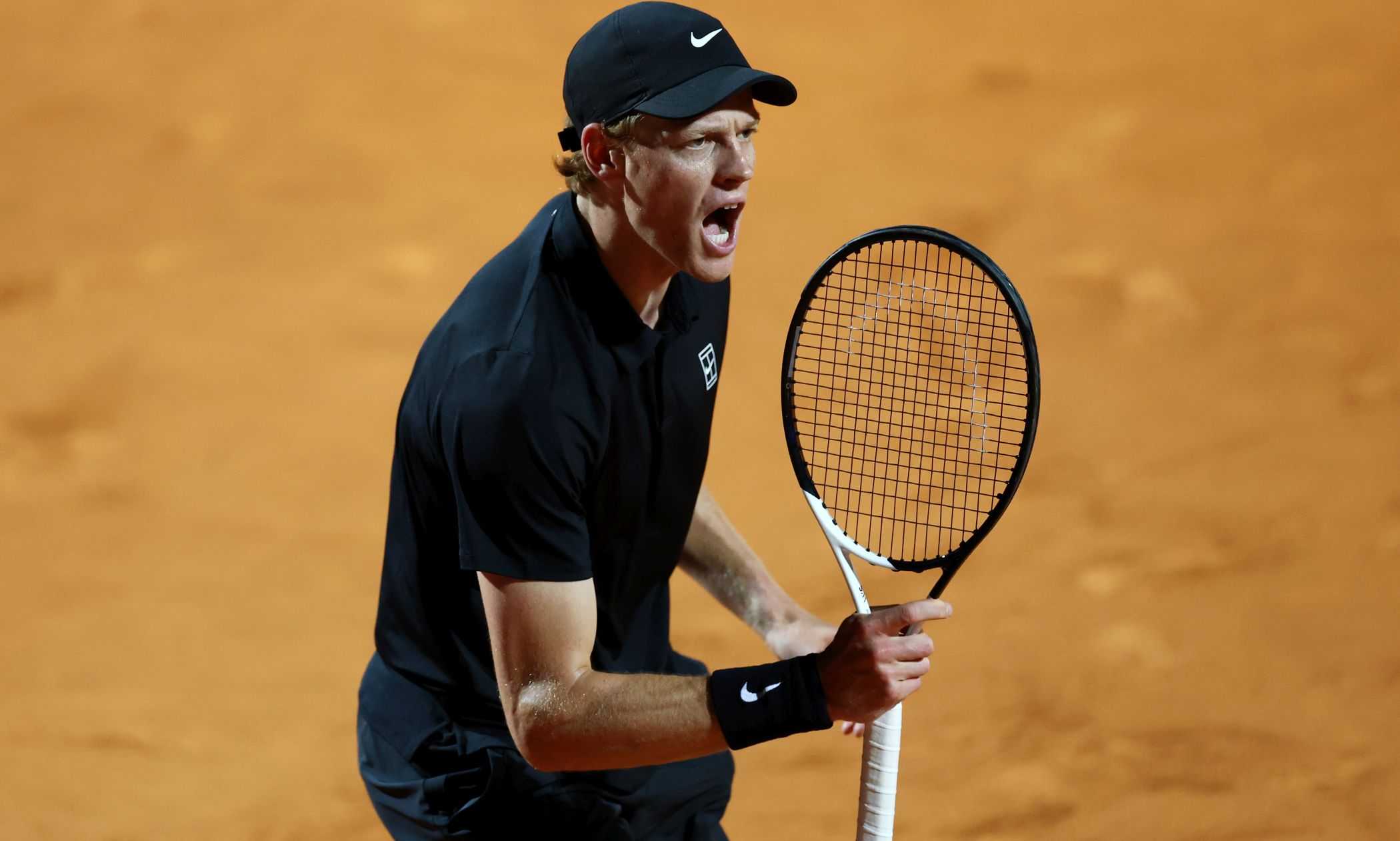 Atp  Roma 2025, Sinner in finale contro Alcaraz: orario e dove vederla in tv e streaming