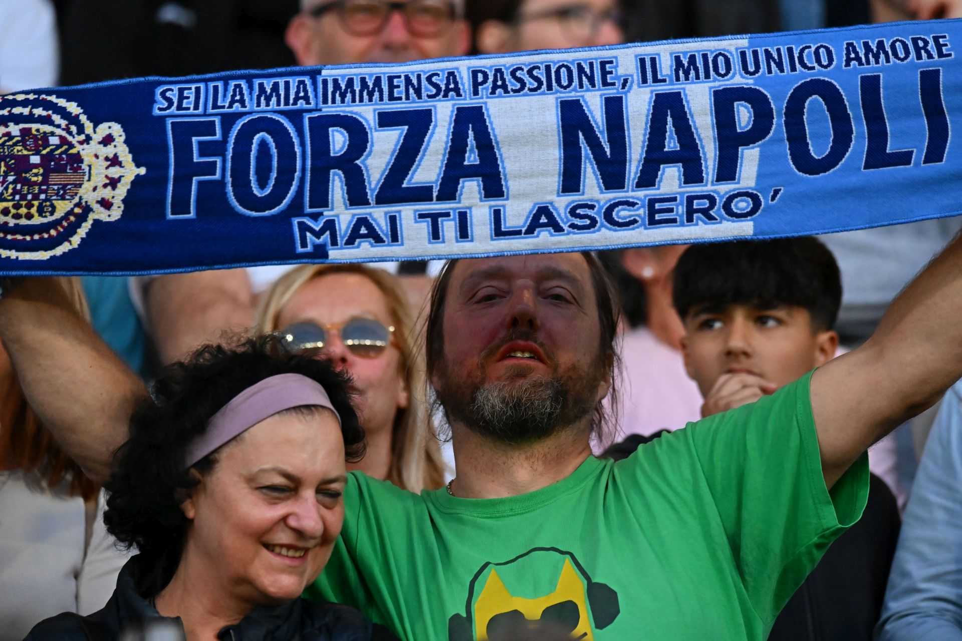 Napoli, 900 mila euro da Comune e Regione per la festa Scudetto. Squadra arriverebbe in nave a Mergellina