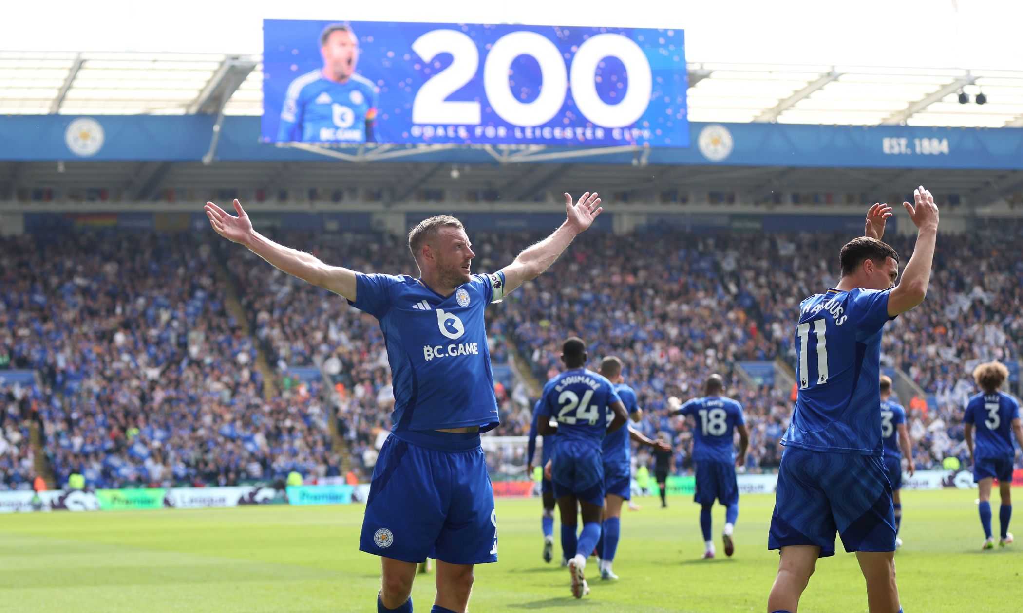 Vardy, come nei sogni: saluta il Leicester con il goal numero 200 nella partita numero 500