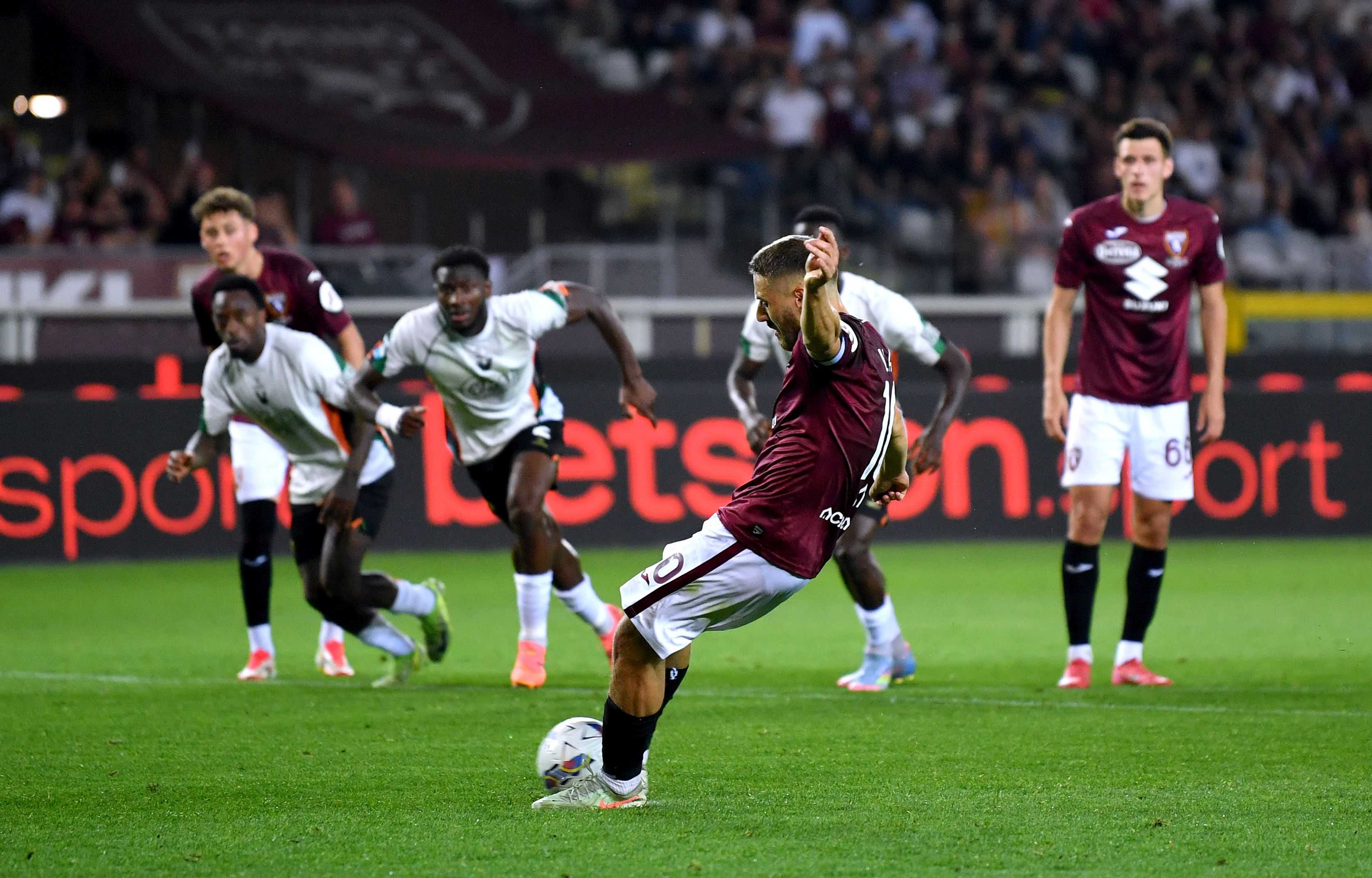Vlasic risponde a Kike Perez, il Venezia si fa riprendere dal Torino e resta in zona retrocessione