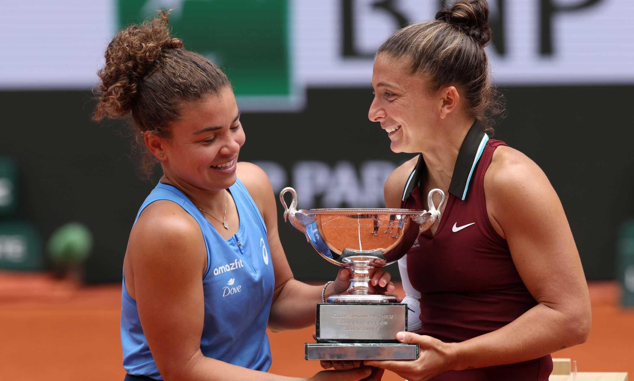 Tennis, Errani e Paolini scrivono la storia: vinto il Roland Garros, primo titolo slam in coppia