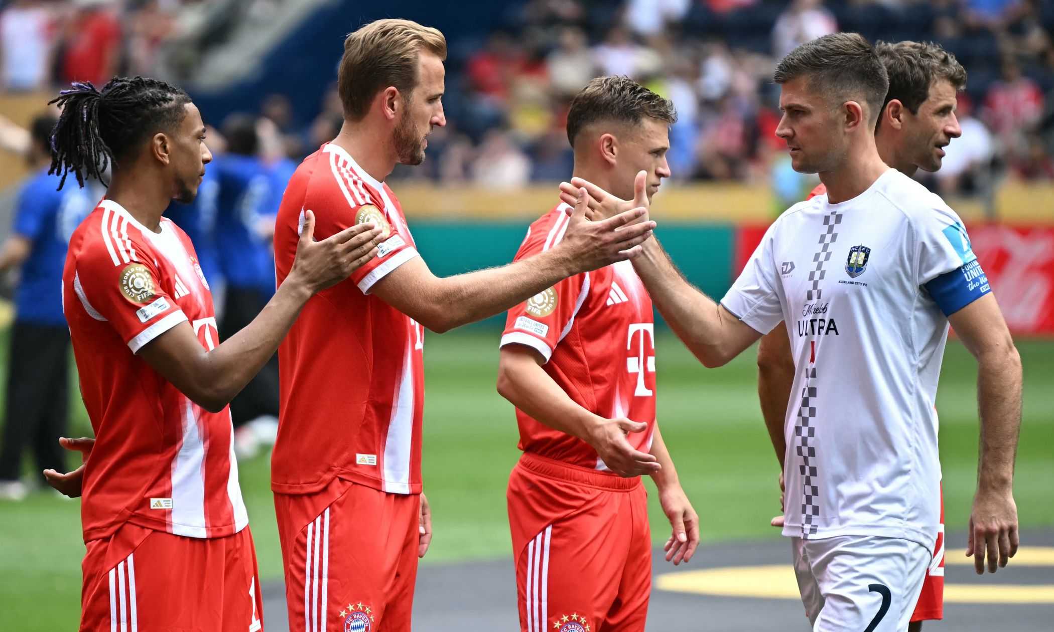 Bayern Monaco-Auckland City LIVE 0-0: prima parata di Tracey su Coman